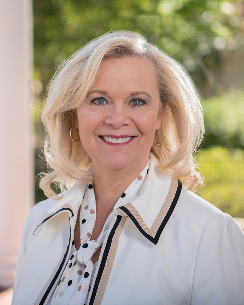 Susan Hubbard headshot